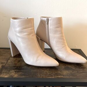 Stuart Weitzman Cream High-Heeled Ankle Booties Sz 9.5 M